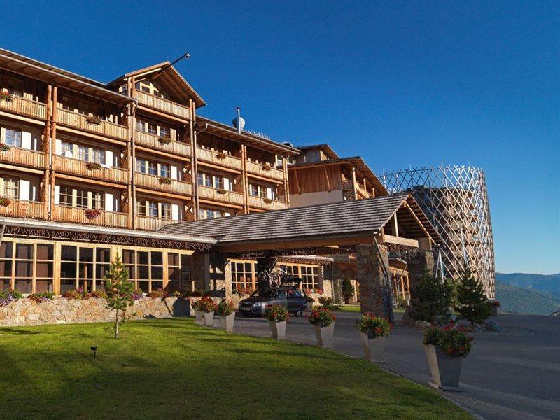 Falkensteiner Aktiv & Familienhotel Cristallo Superior 卡奇山口 外观 照片
