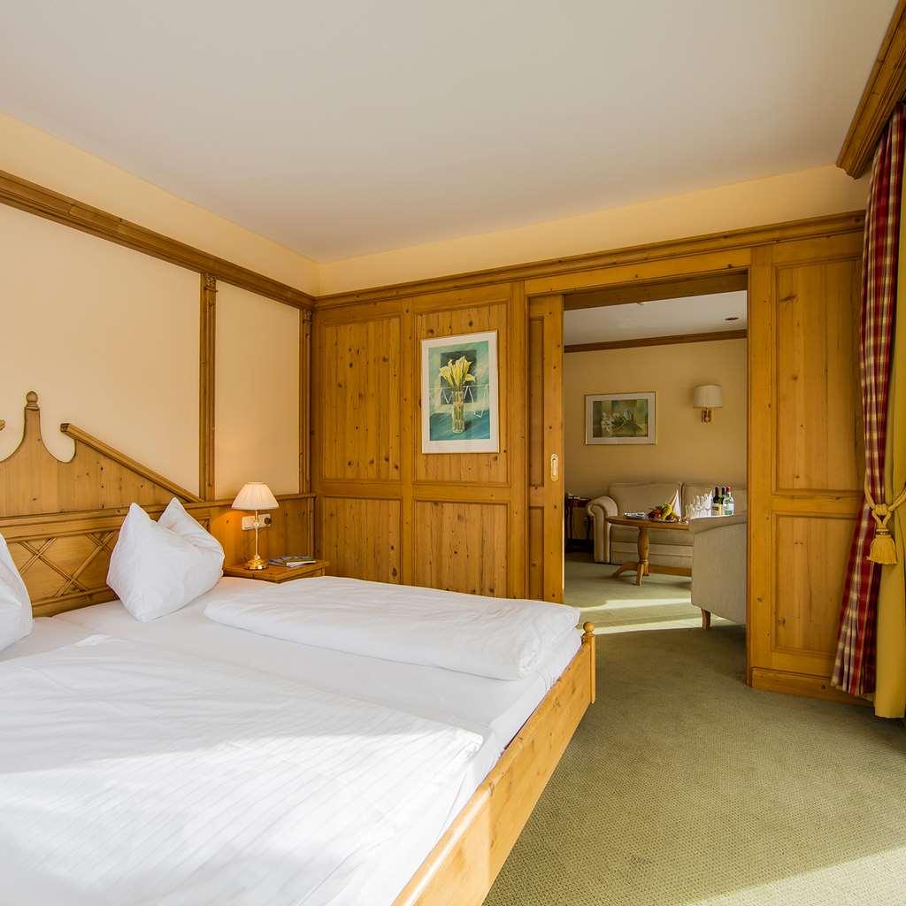 Falkensteiner Aktiv & Familienhotel Cristallo Superior 卡奇山口 客房 照片